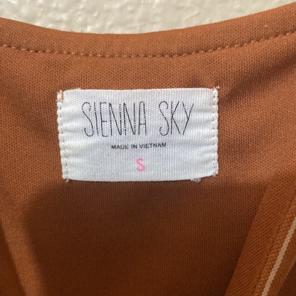 Tumeric Pantsuit 🧡 - Picture 7 of 8